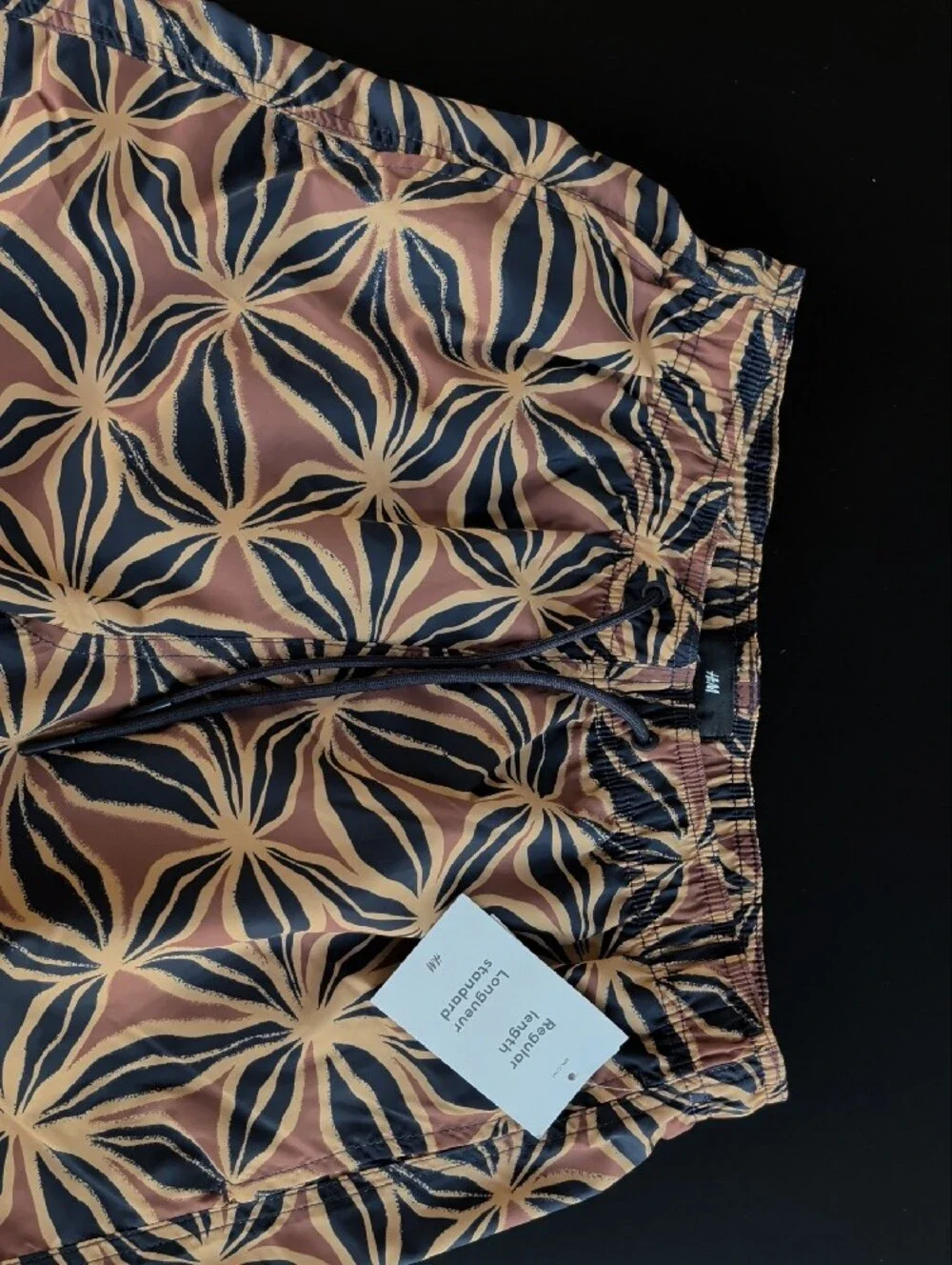 H&M vibrant geometric